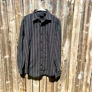 Men’s Black Striped Button Down Long Sleeve Shirt